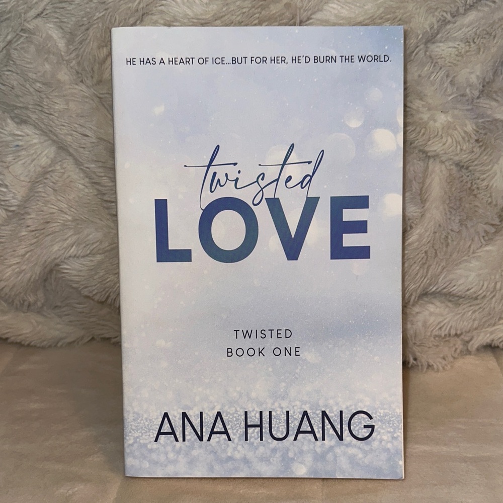 👁️4/$10👁️ Twisted Love. Book One. By Ana Huang